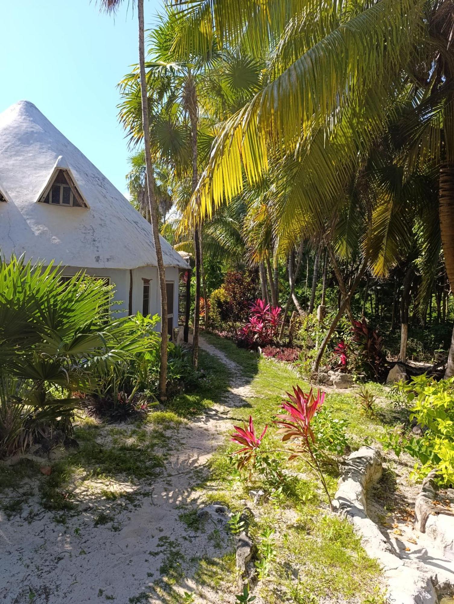 Chez Gigi - Eco Lodge Махахуал Екстериор снимка